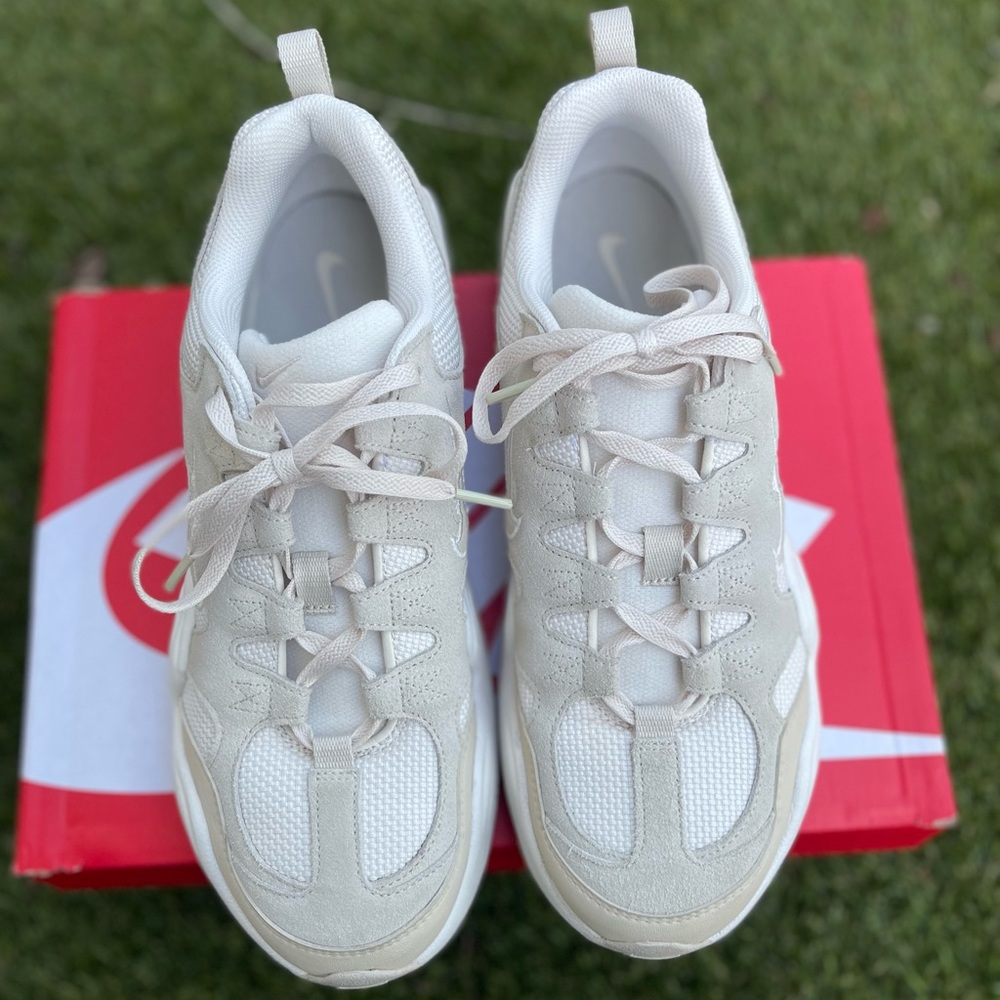 Nike Tech Hera Women’s Size 11